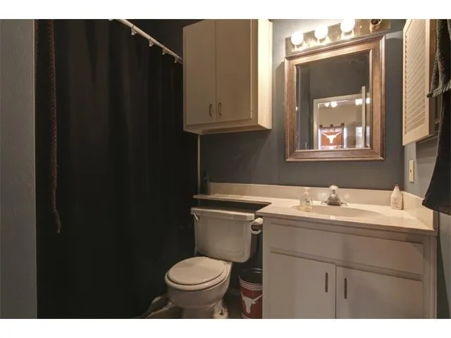 106 E 30th Street #207 Austin, TX 78705