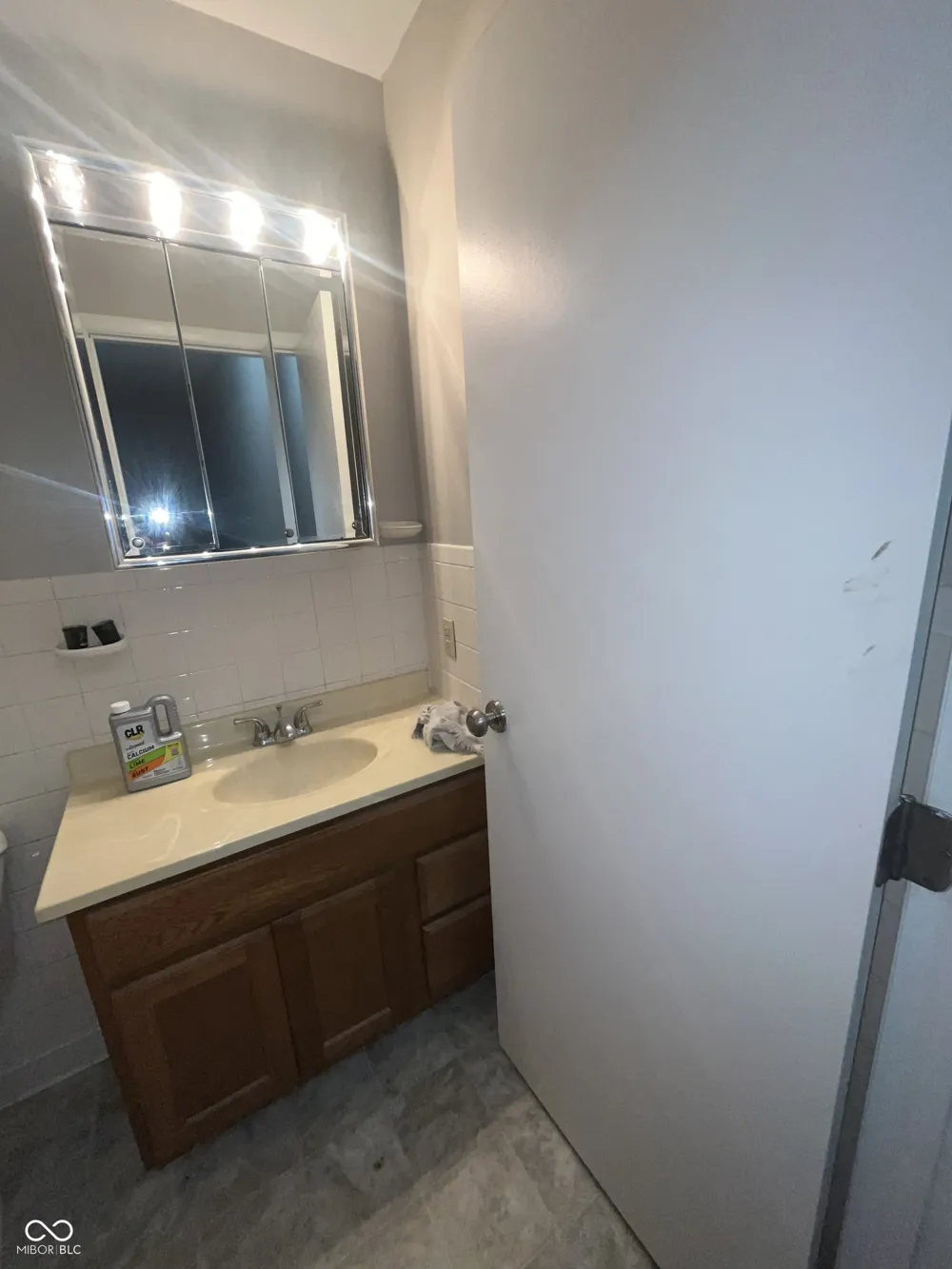 8363 Paso Del Norte Court Indianapolis, IN 46227