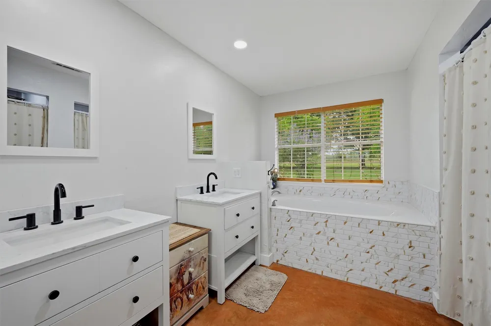 905 Crawford Road Sadler, TX 76264