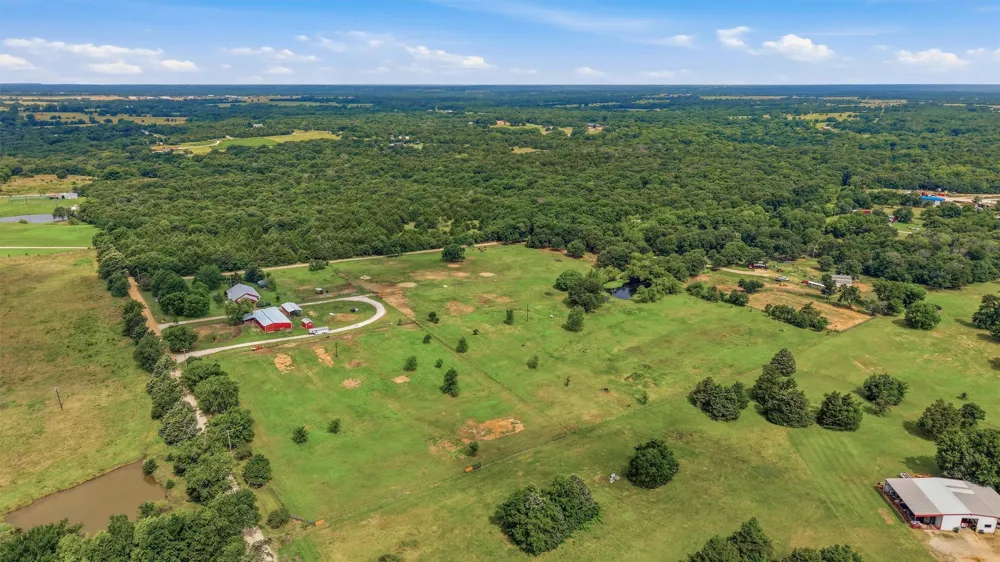 905 Crawford Road Sadler, TX 76264