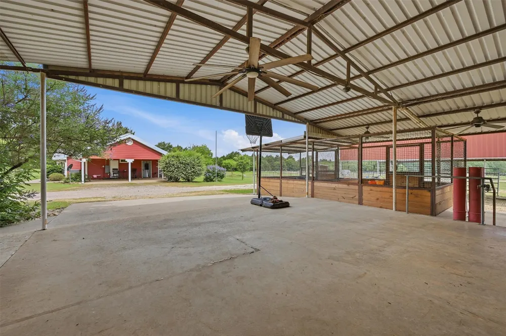 905 Crawford Road Sadler, TX 76264