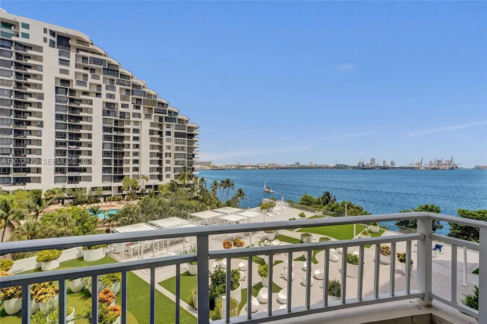 770 Claughton Island Dr #709 Miami, FL 33131