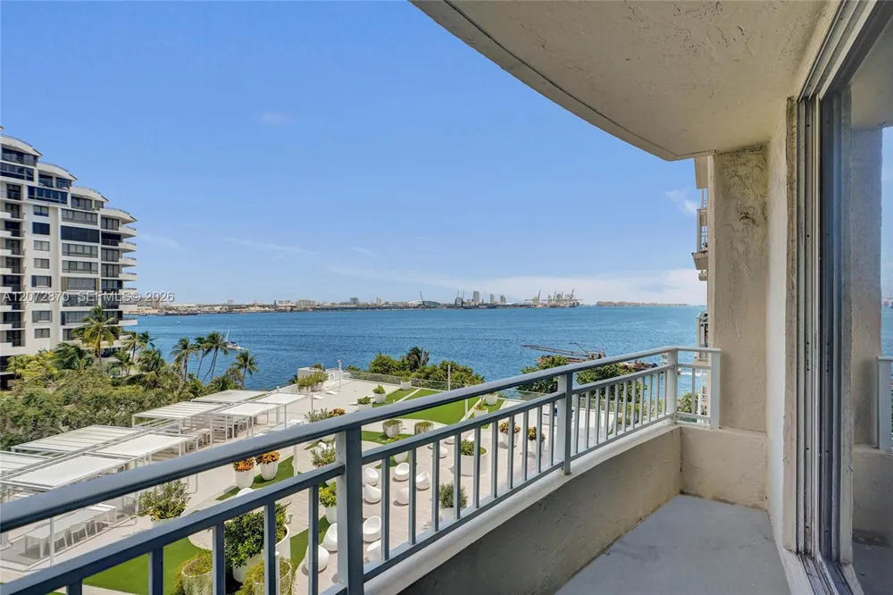 770 Claughton Island Dr #709 Miami, FL 33131