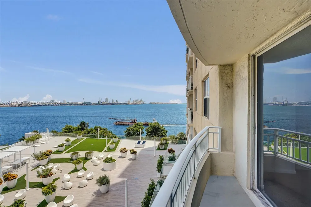 770 Claughton Island Dr #709 Miami, FL 33131
