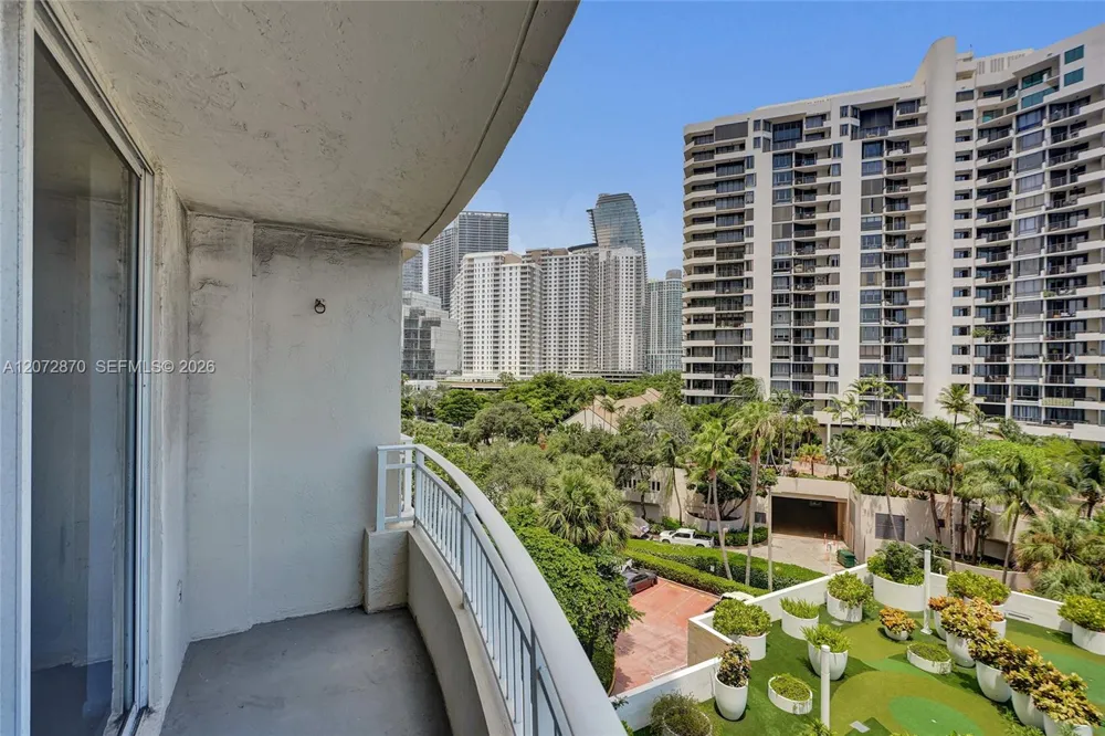 770 Claughton Island Dr #709 Miami, FL 33131