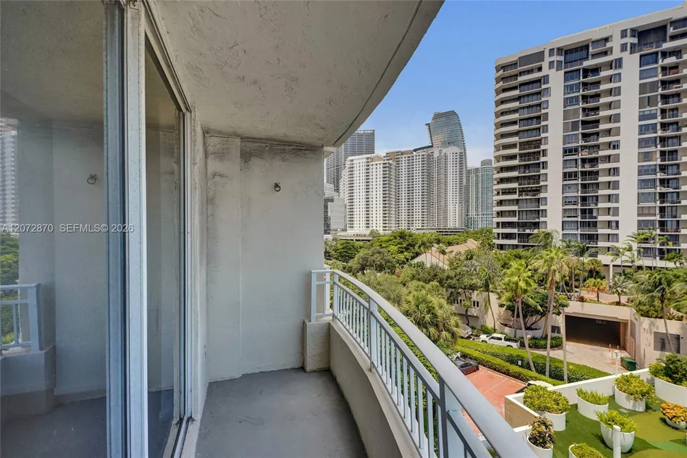 770 Claughton Island Dr #709 Miami, FL 33131