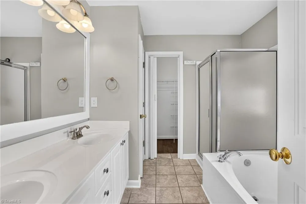 7523 Kristen Drive Oak Ridge, NC 27310