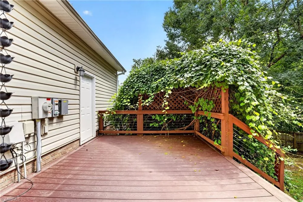 7523 Kristen Drive Oak Ridge, NC 27310