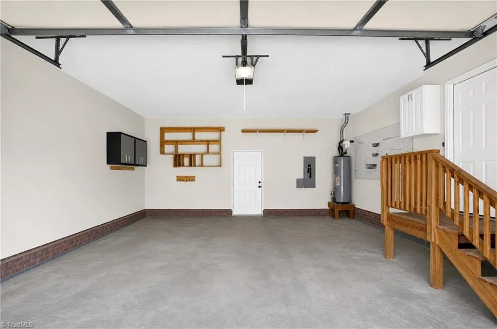 7523 Kristen Drive Oak Ridge, NC 27310