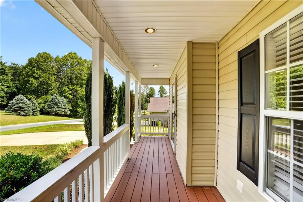 7523 Kristen Drive Oak Ridge, NC 27310