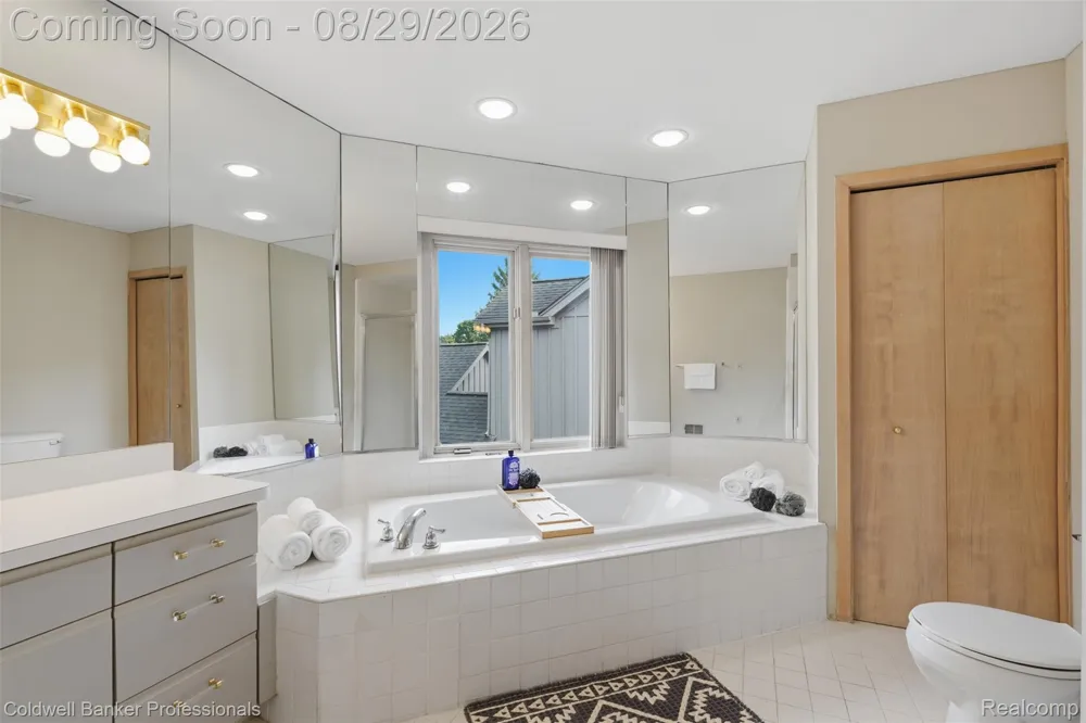 28625 Auburn Court Farmington Hills City, MI 48331