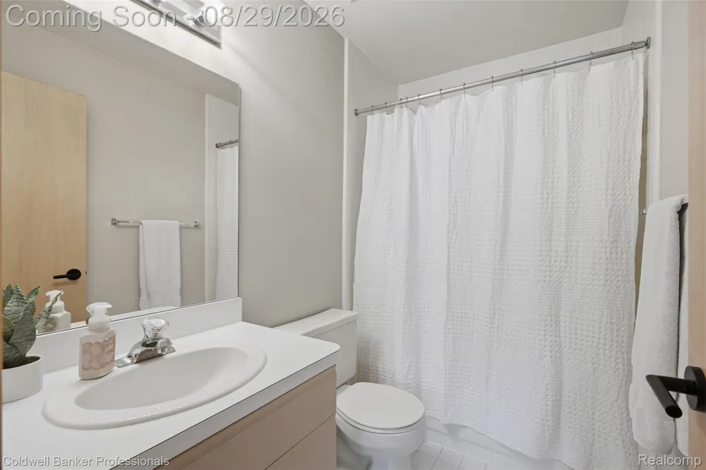 28625 Auburn Court Farmington Hills City, MI 48331