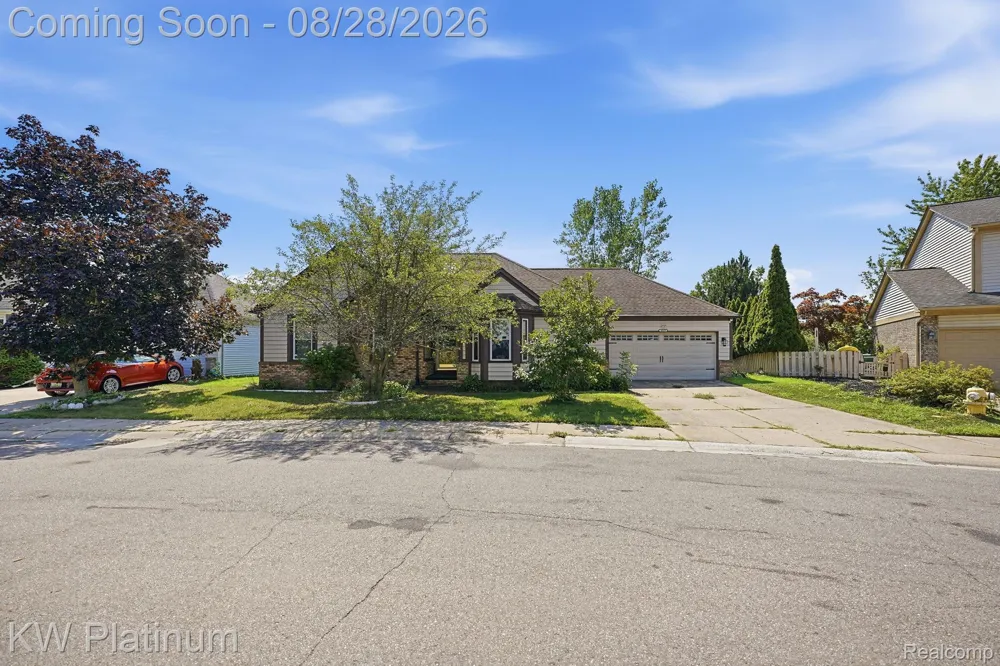 46439 Greenbriar Drive Chesterfield Township, MI 48051