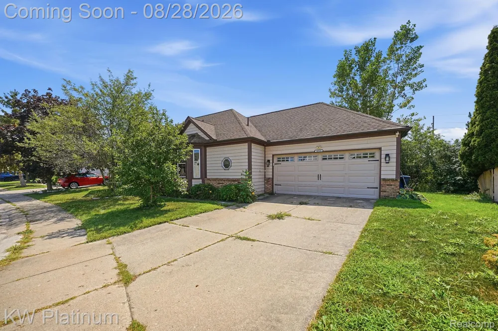 46439 Greenbriar Drive Chesterfield Township, MI 48051