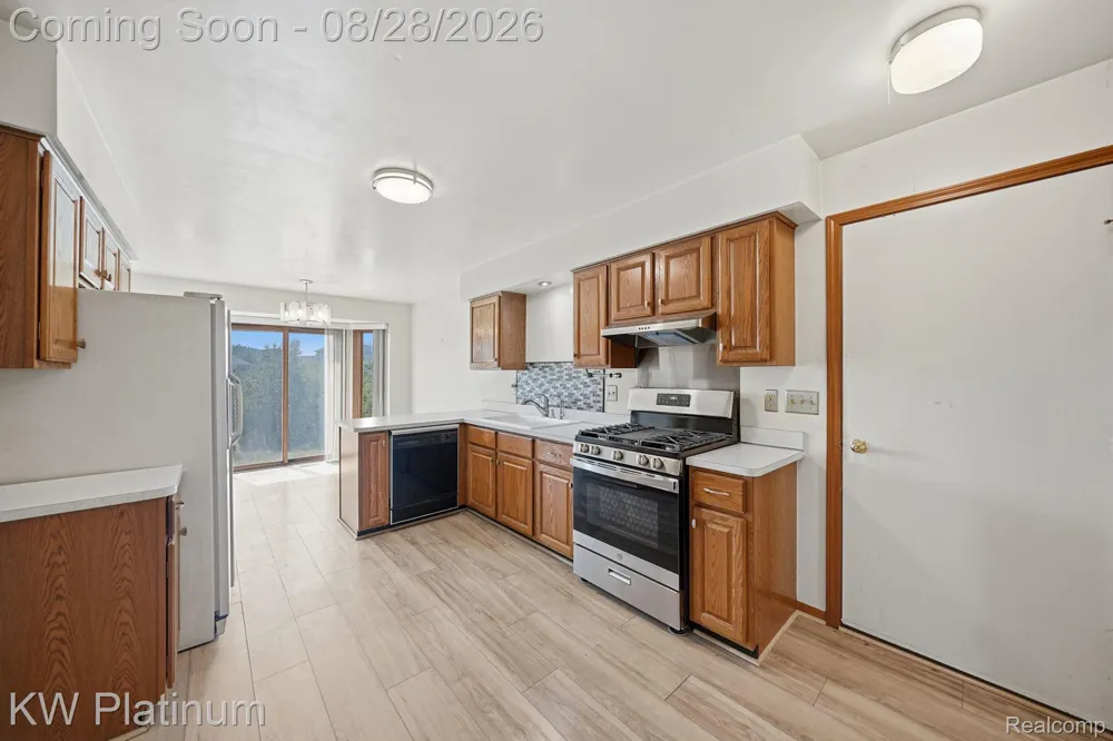 46439 Greenbriar Drive Chesterfield Township, MI 48051