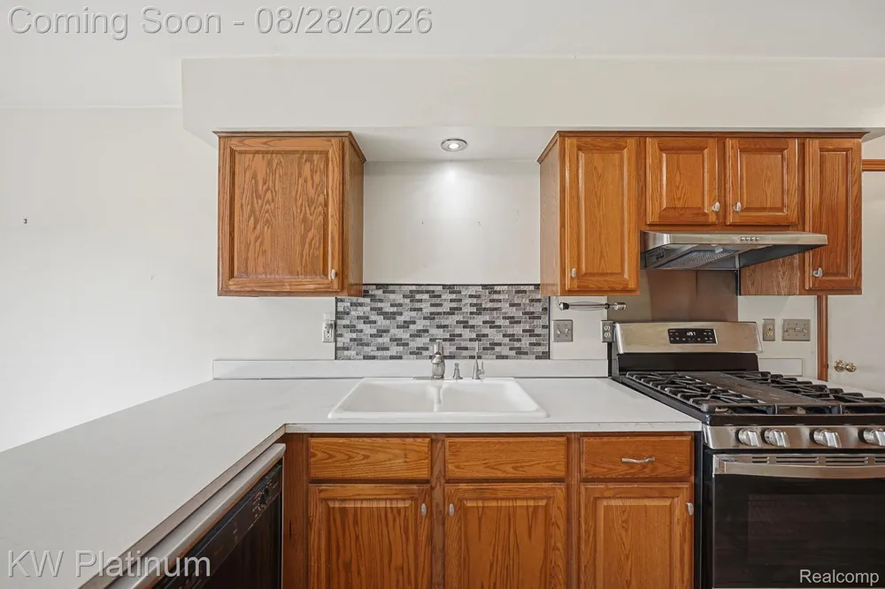 46439 Greenbriar Drive Chesterfield Township, MI 48051