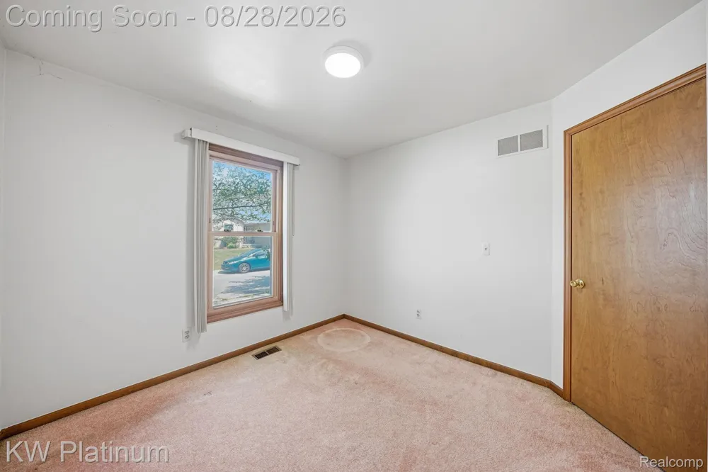 46439 Greenbriar Drive Chesterfield Township, MI 48051