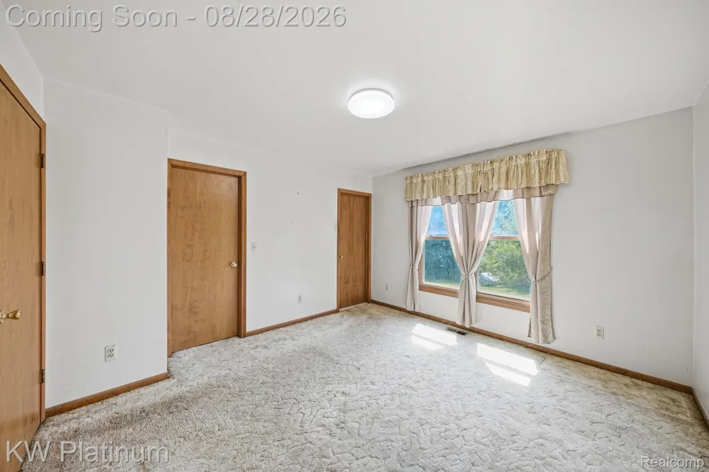 46439 Greenbriar Drive Chesterfield Township, MI 48051