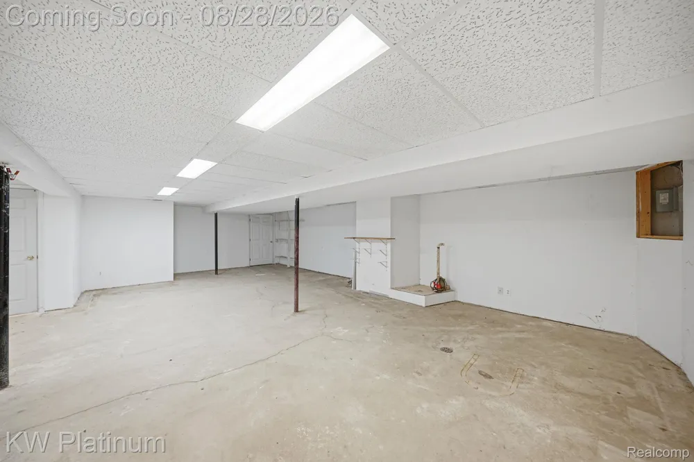 46439 Greenbriar Drive Chesterfield Township, MI 48051