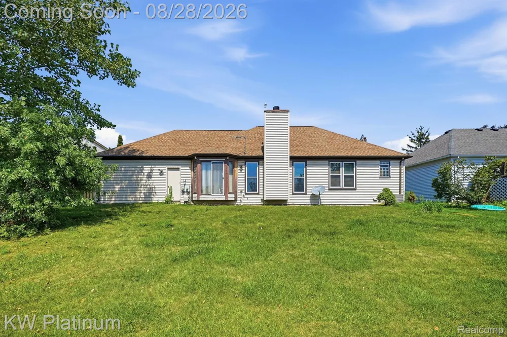46439 Greenbriar Drive Chesterfield Township, MI 48051