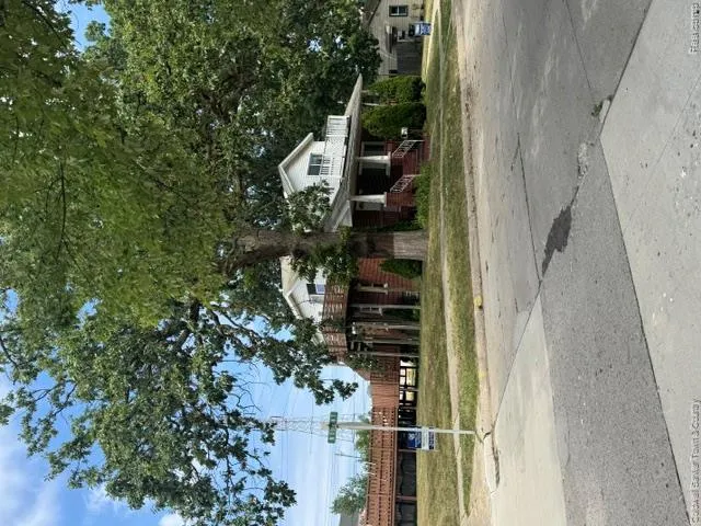 18647 Robert Street Melvindale City, MI 48122