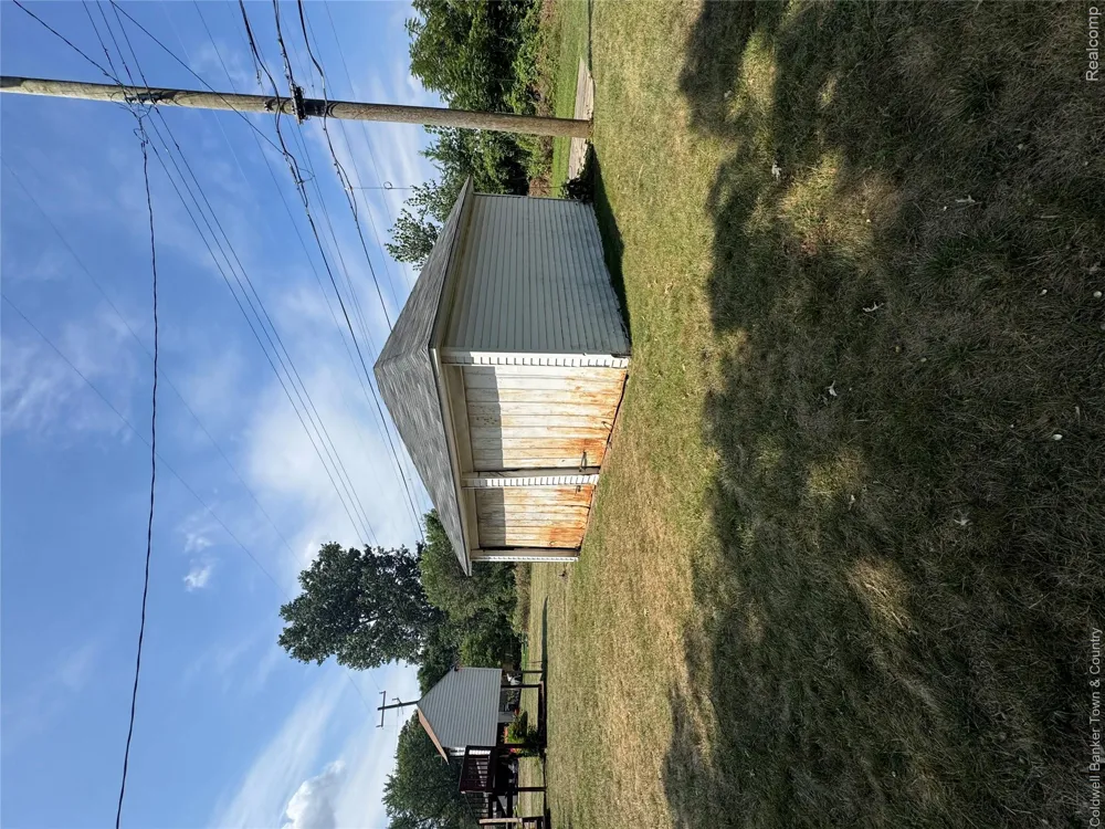 18647 Robert Street Melvindale City, MI 48122