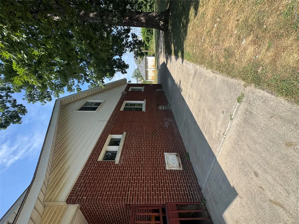 18647 Robert Street Melvindale City, MI 48122