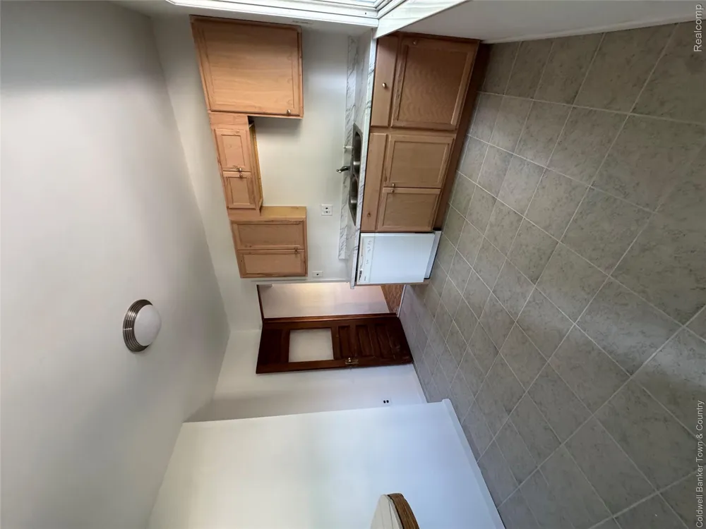 18647 Robert Street Melvindale City, MI 48122