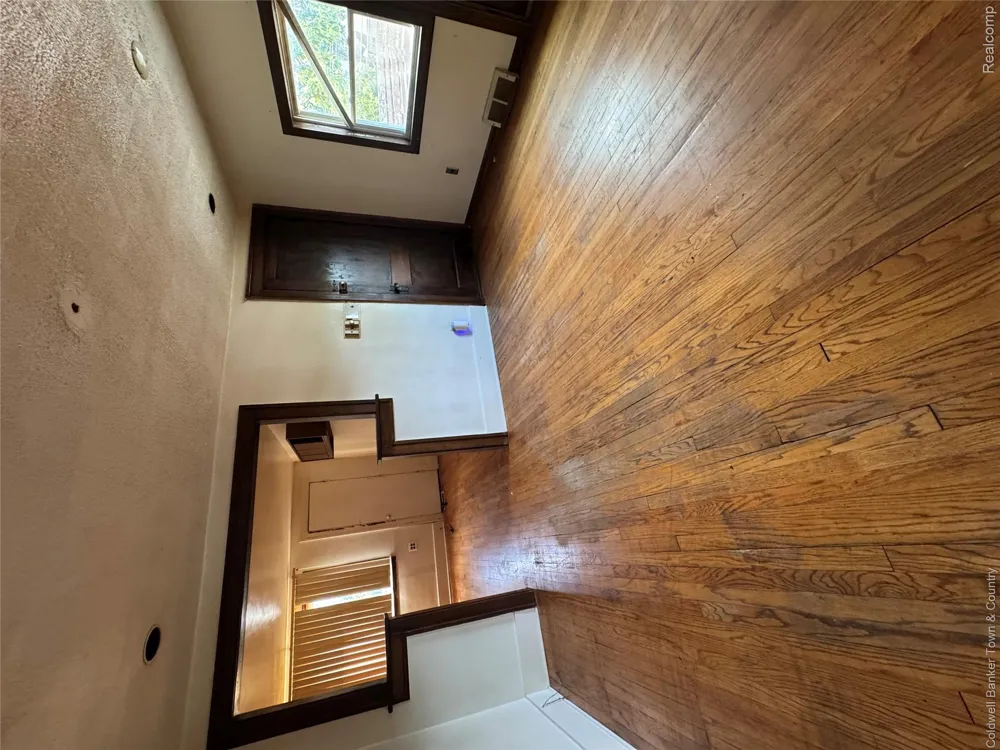 18647 Robert Street Melvindale City, MI 48122