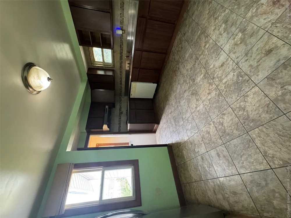 18647 Robert Street Melvindale City, MI 48122