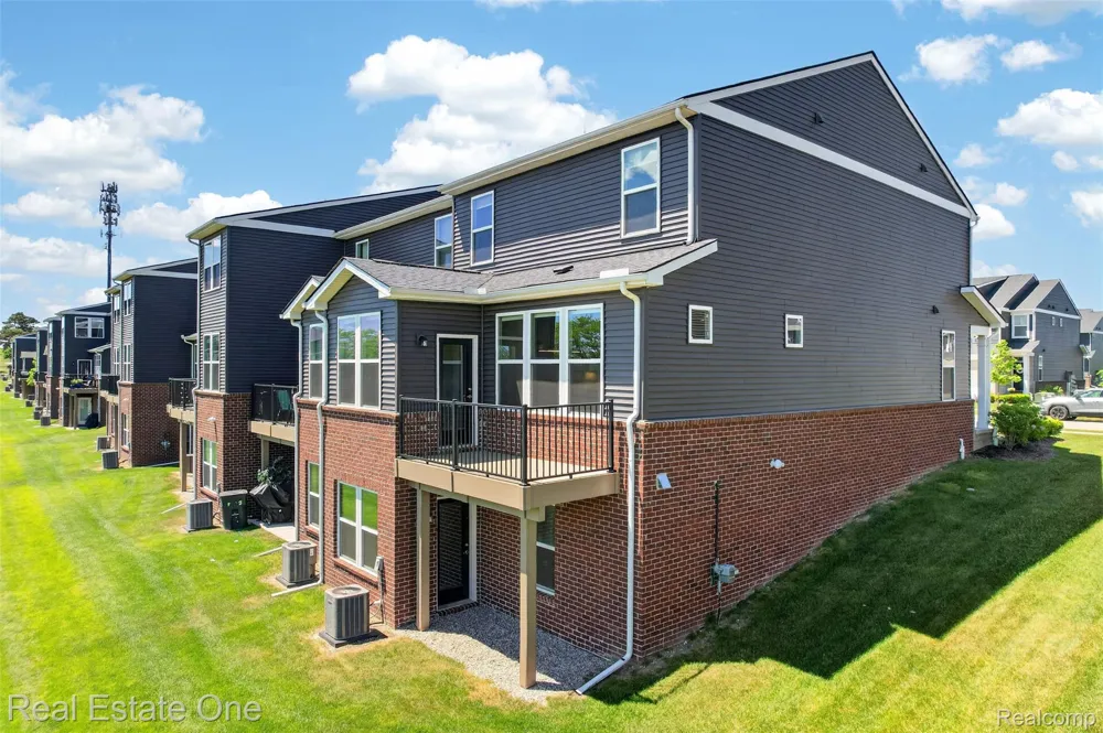 4799 Broomfield Way Orion Charter Township, MI 48359