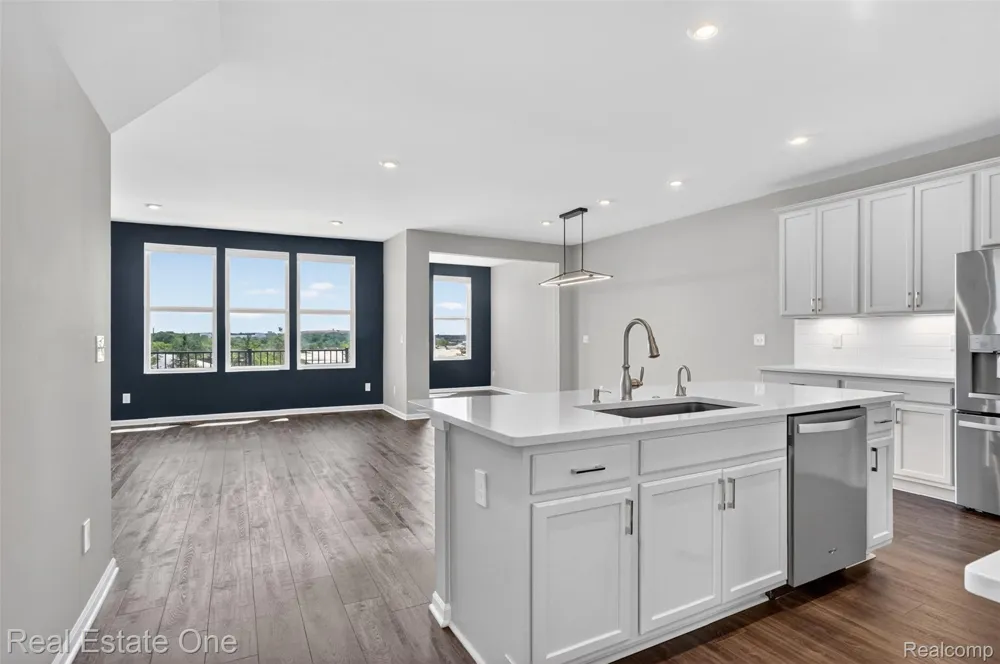 4799 Broomfield Way Orion Charter Township, MI 48359