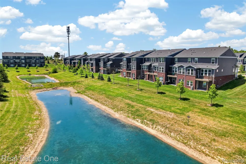 4799 Broomfield Way Orion Charter Township, MI 48359