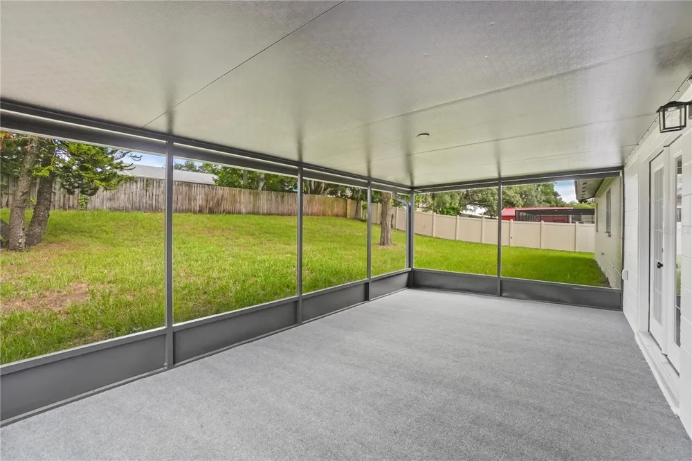 1901 LAKEVIEW DRIVE Brandon, FL 33511