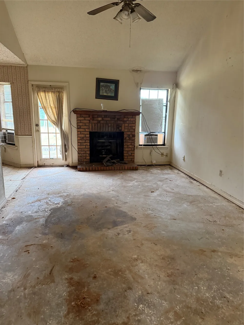 5704 Pampus Lane Bossier City, LA 71112