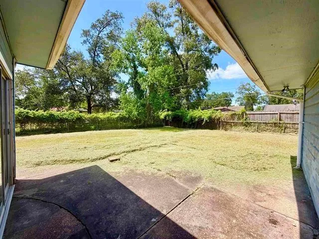 4690 Fieldwood Lane Beaumont, TX 77706