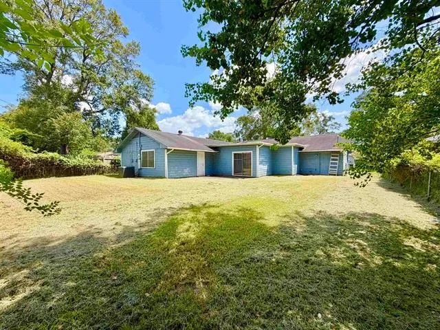 4690 Fieldwood Lane Beaumont, TX 77706