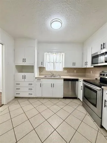 4690 Fieldwood Lane Beaumont, TX 77706