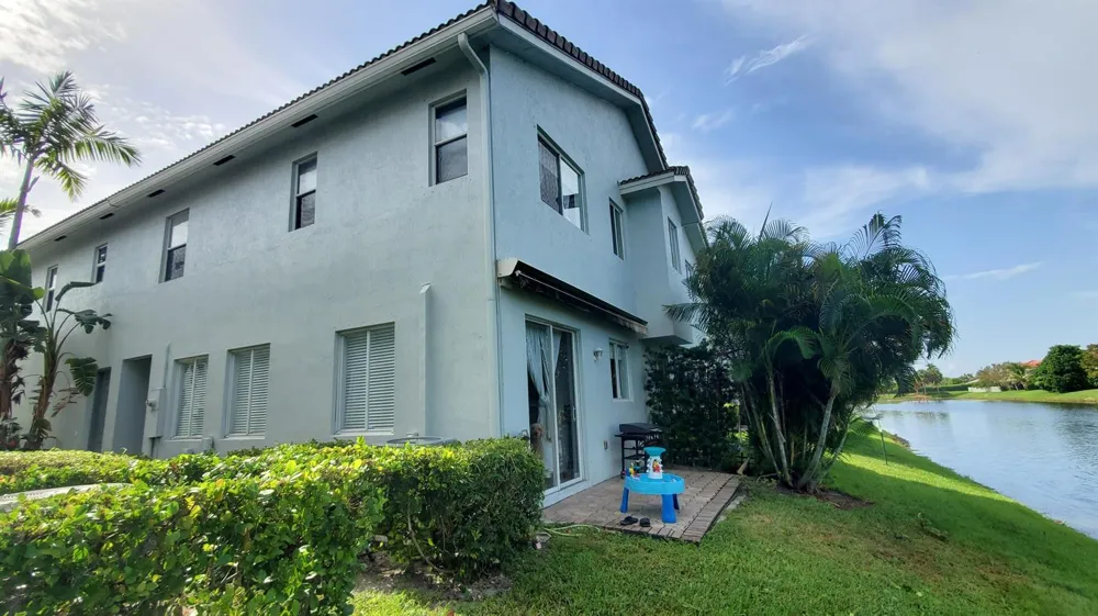 3051 Laurel Ridge Circle Riviera Beach, FL 33404