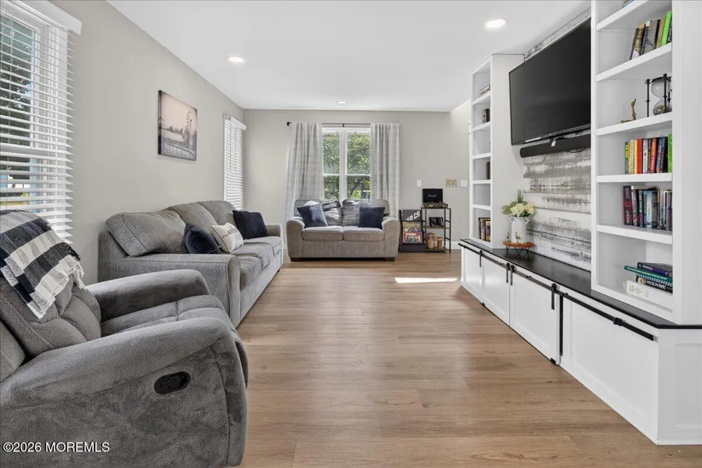 591 Pirate Lane Manahawkin, NJ 08050