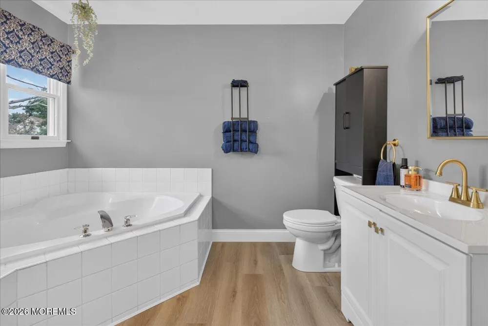 591 Pirate Lane Manahawkin, NJ 08050