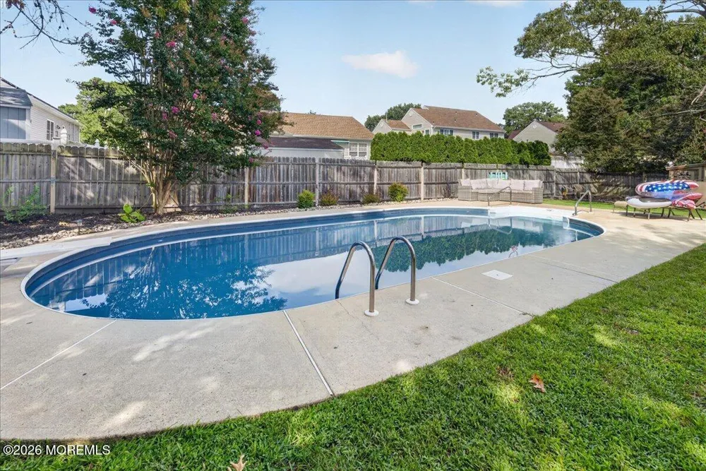 591 Pirate Lane Manahawkin, NJ 08050