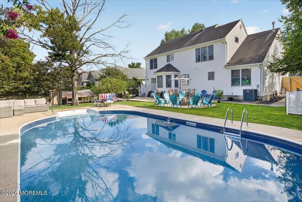 591 Pirate Lane Manahawkin, NJ 08050