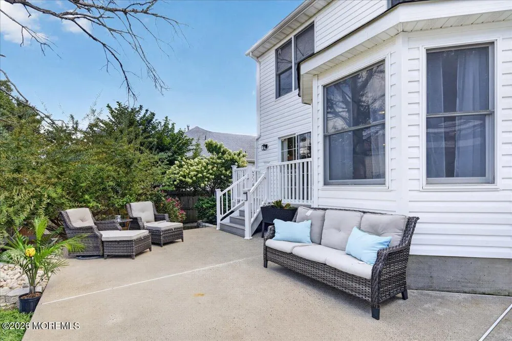 591 Pirate Lane Manahawkin, NJ 08050