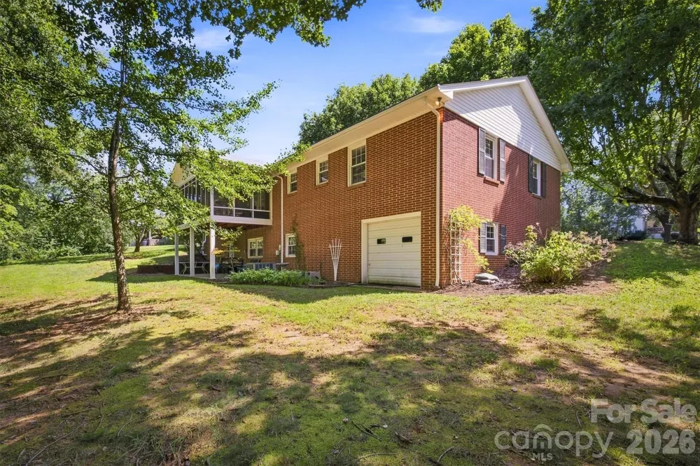 1009 Randolph Circle SE Lenoir, NC 28645