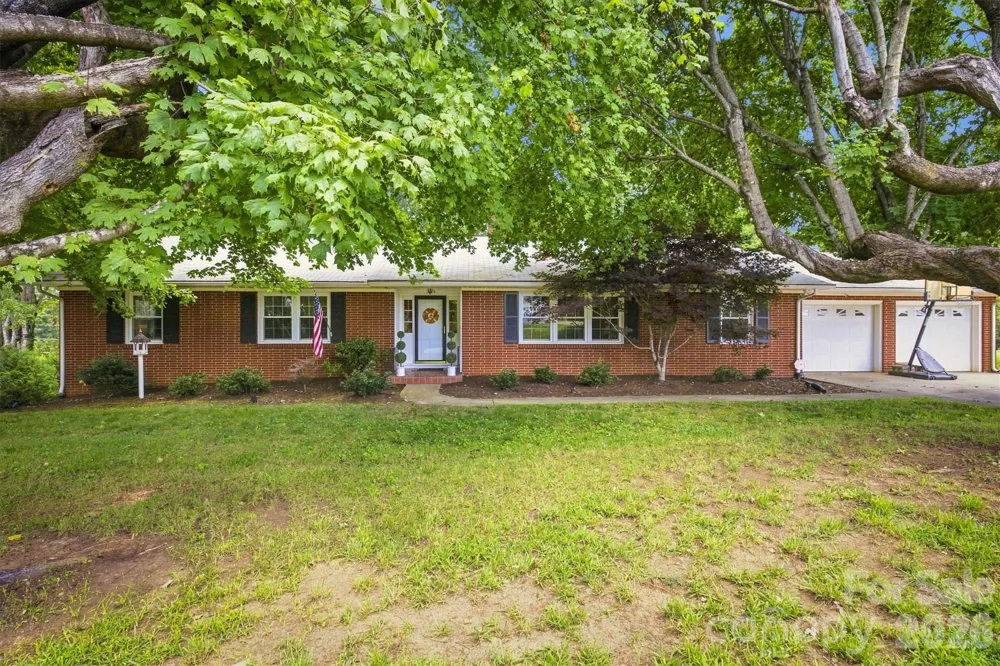 1009 Randolph Circle SE Lenoir, NC 28645
