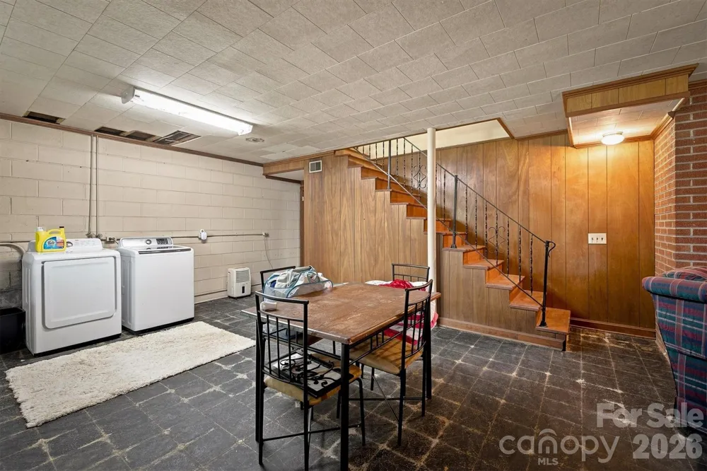 1009 Randolph Circle SE Lenoir, NC 28645