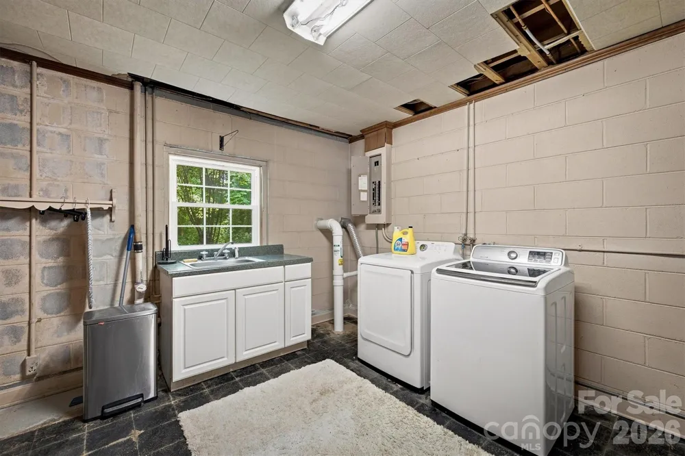 1009 Randolph Circle SE Lenoir, NC 28645
