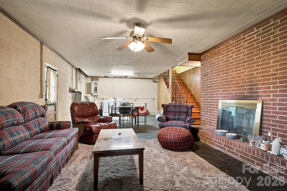 1009 Randolph Circle SE Lenoir, NC 28645