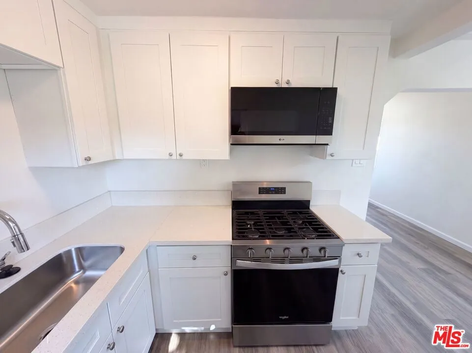 16503 S Cuzco Avenue Compton, CA 90221
